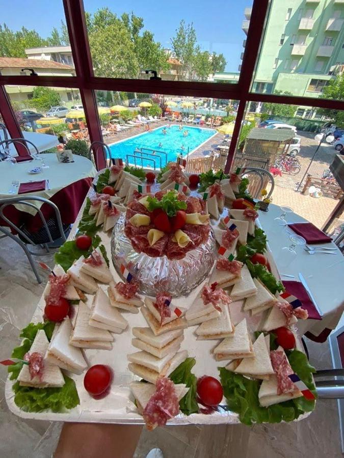Hotel Prestigio Cesenatico Εξωτερικό φωτογραφία