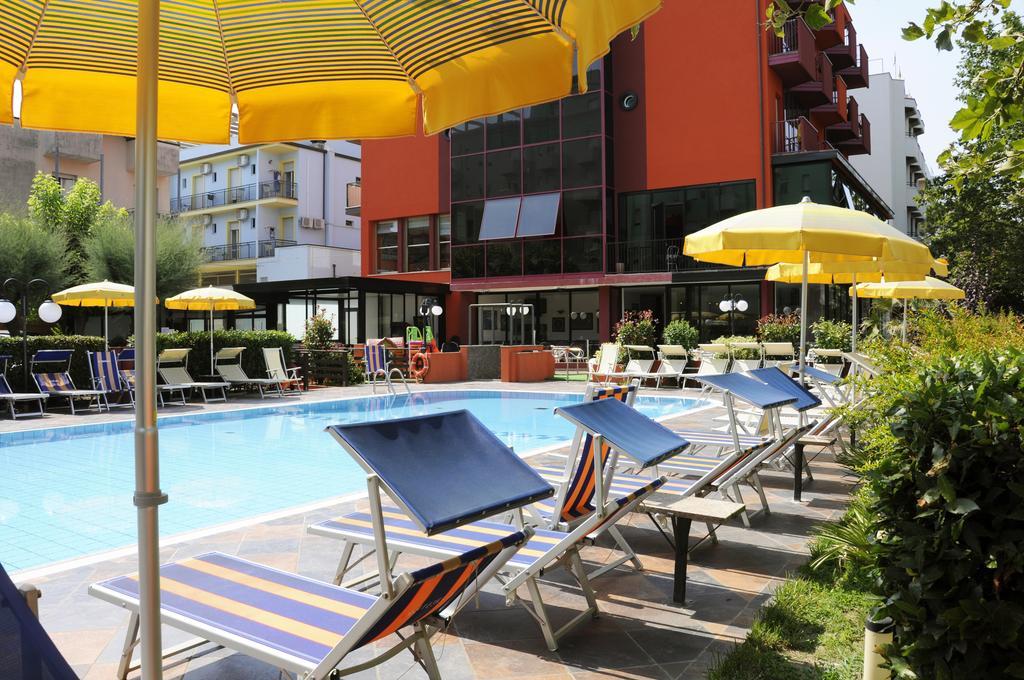 Hotel Prestigio Cesenatico Εξωτερικό φωτογραφία