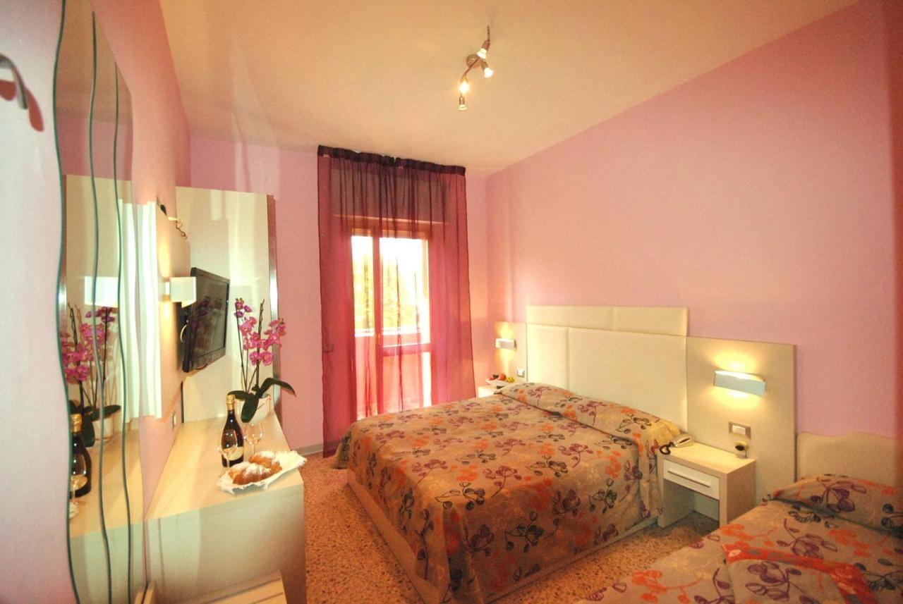Hotel Prestigio Cesenatico Εξωτερικό φωτογραφία